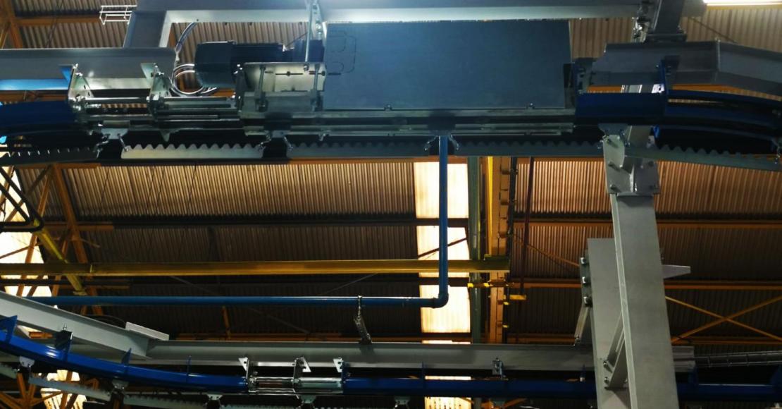 power and free, dropsecties, kettingbanen, kettingbaansysteem, monorailsysteem, GIS-takels, cleantrack, bovenloopkranen, zwenkkranen, intern transportsysteem, traversekranen, verdeelbrug, spuitrobots, peodercoatingstraat, poedercoatcabine, moffelovens, baden